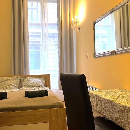 Best Of Guest House By Small Home Boedapest Buitenkant foto