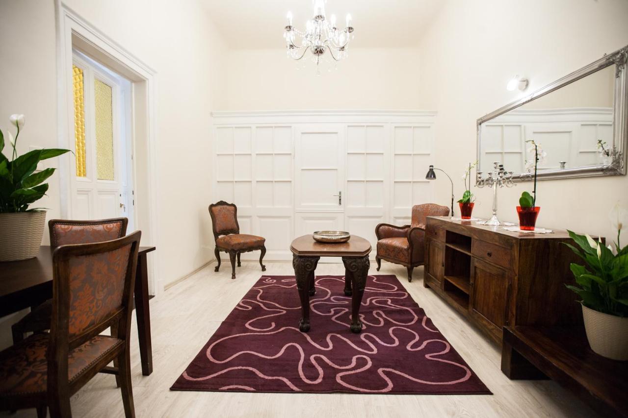 Best Of Guest House By Small Home Boedapest Buitenkant foto
