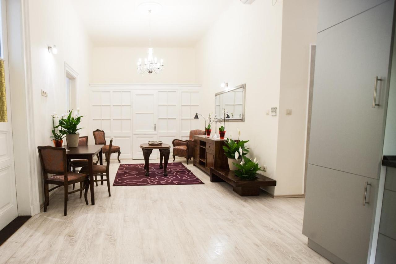 Best Of Guest House By Small Home Boedapest Buitenkant foto